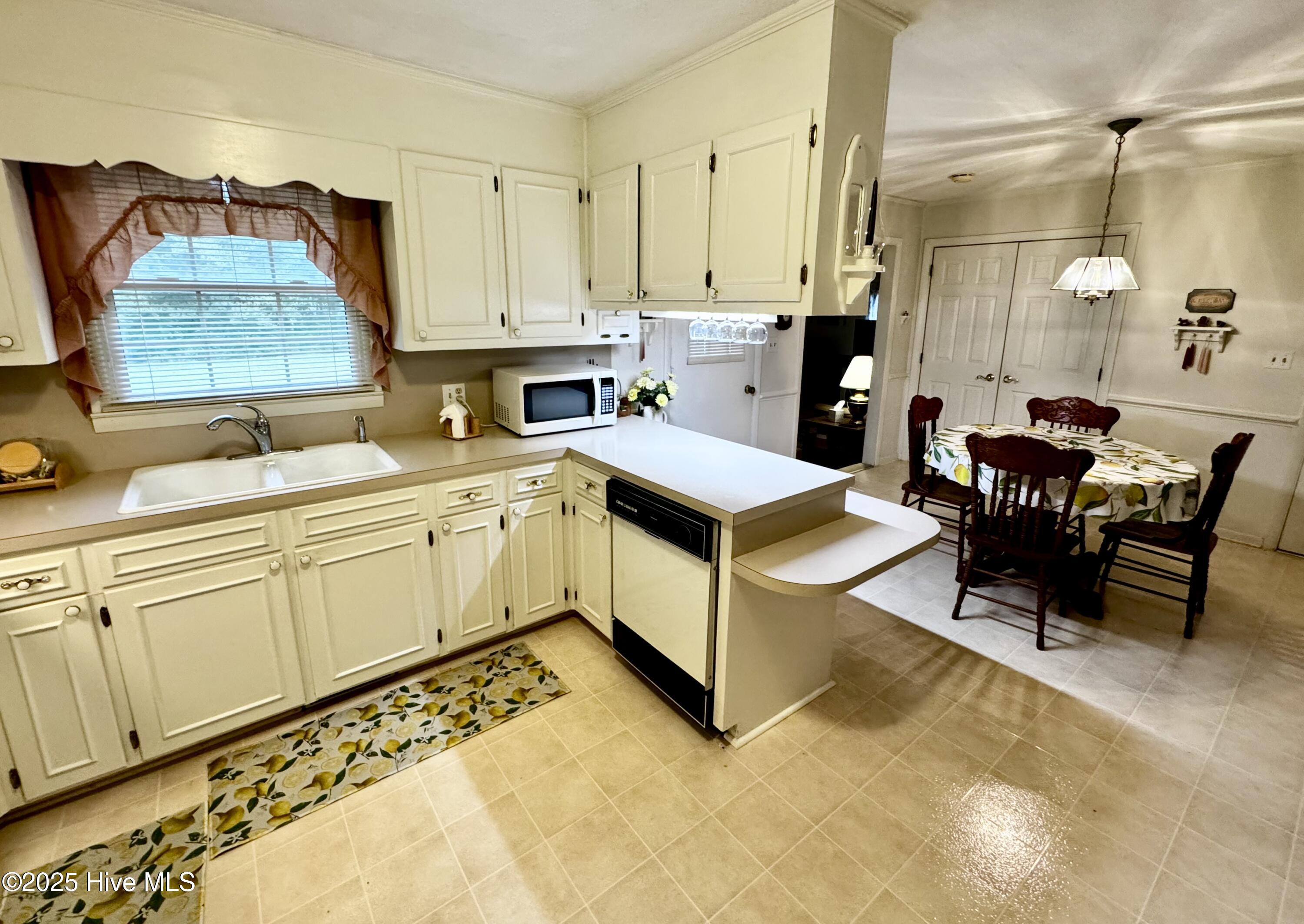 3254 Kelly Road Kinston, NC 28504 - Photo 10 of 55 IMG_6423