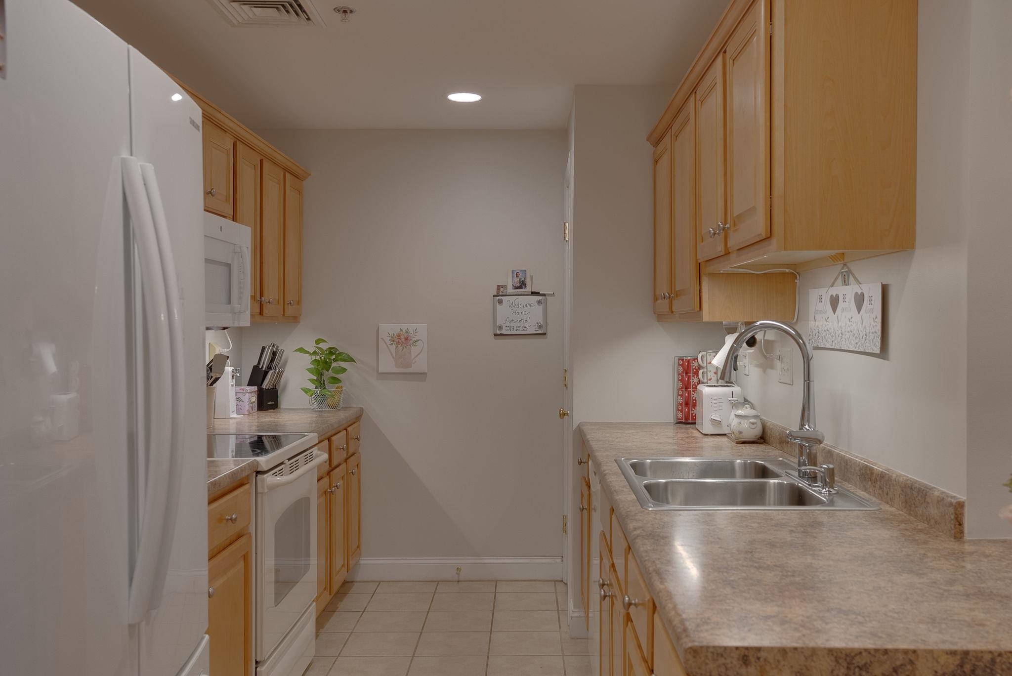 59 Cluff Road, Unit 27 Salem, NH 03079 - Photo 7 of 41