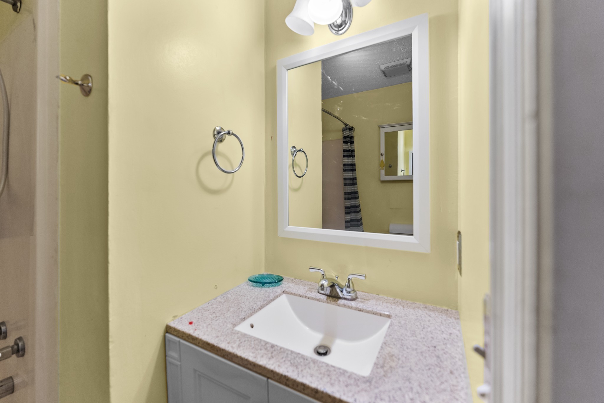 5342 Keystone Court Murfreesboro, TN 37129 - Photo 10 of 21 a bathroom with a granite countertop sink and a mirror