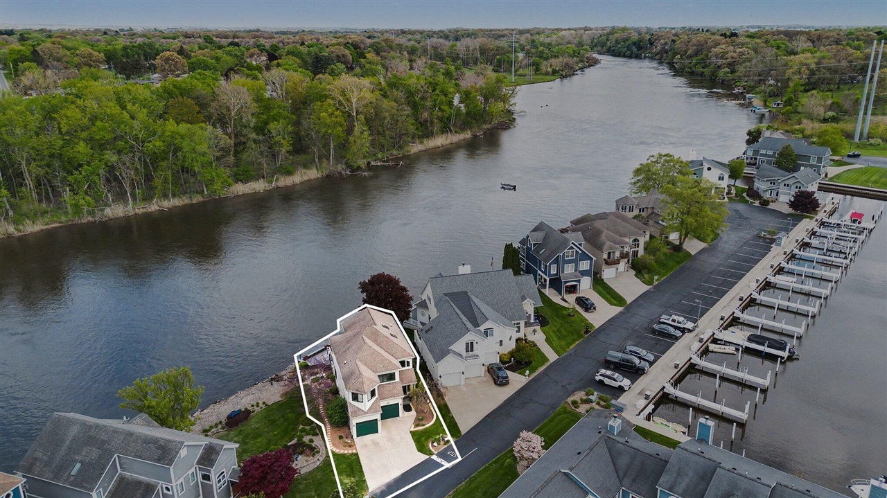 2309 Riverside Pointe Drive St. Joseph, MI 49085 - Photo 24 of 31