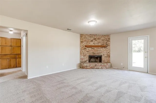 $1,850 | 2295 East Renfro Street, Burleson, TX 76028