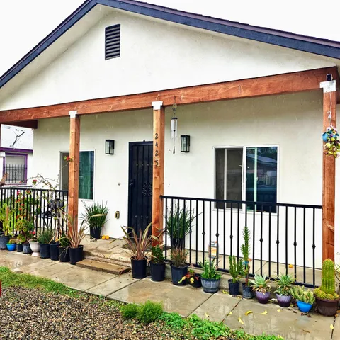 $275,000 | 2425 South 10th Street, Fresno, CA 93725