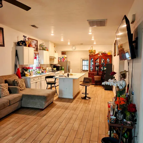 $275,000 | 2425 South 10th Street, Fresno, CA 93725