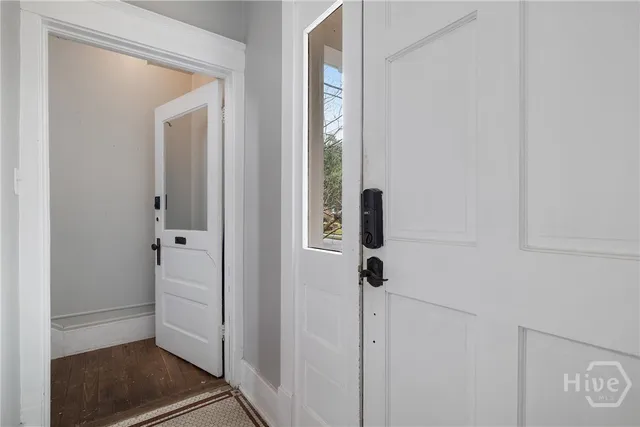 $725,000 | 201 East 49th Street, Savannah, GA 31405