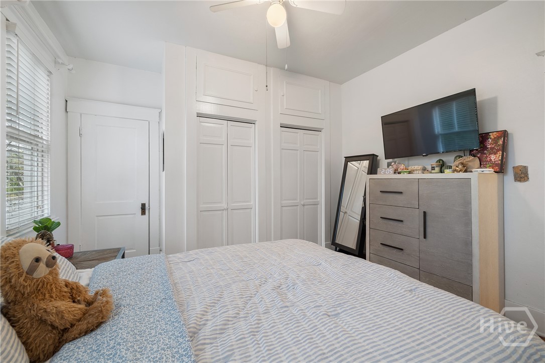 201 East 49th Street Savannah, GA 31405 - Photo 31 of 54