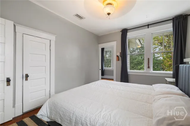 $725,000 | 201 East 49th Street, Savannah, GA 31405