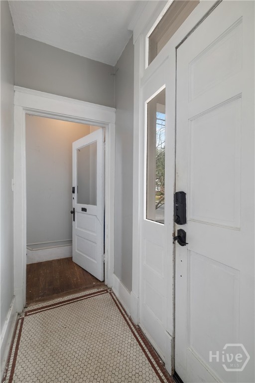 201 East 49th Street Savannah, GA 31405 - Photo 4 of 54