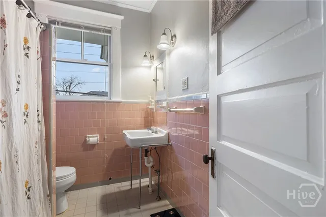 $725,000 | 201 East 49th Street, Savannah, GA 31405