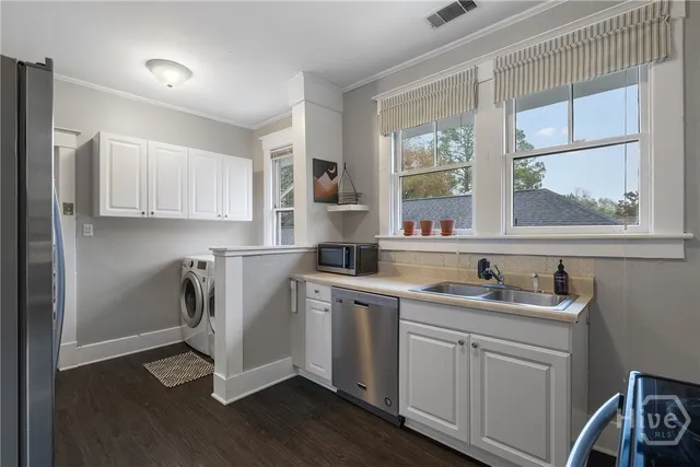 $725,000 | 201 East 49th Street, Savannah, GA 31405