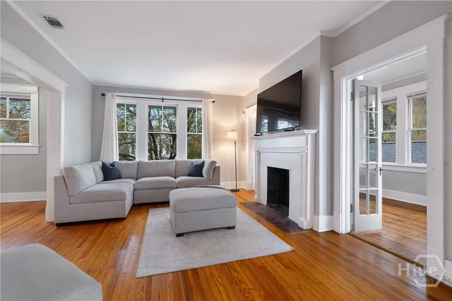 $725,000 | 201 East 49th Street, Savannah, GA 31405