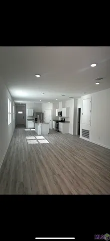 $2,700 | 943 Renova Drive, Baton Rouge, LA 70820