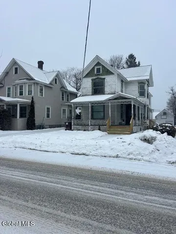 $1,200 | 157 Bay Street, Unit 2D, Glens Falls, NY 12801