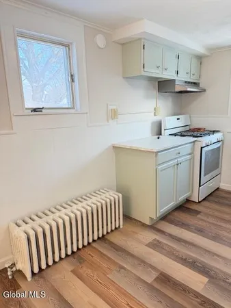 $1,200 | 157 Bay Street, Unit 2D, Glens Falls, NY 12801