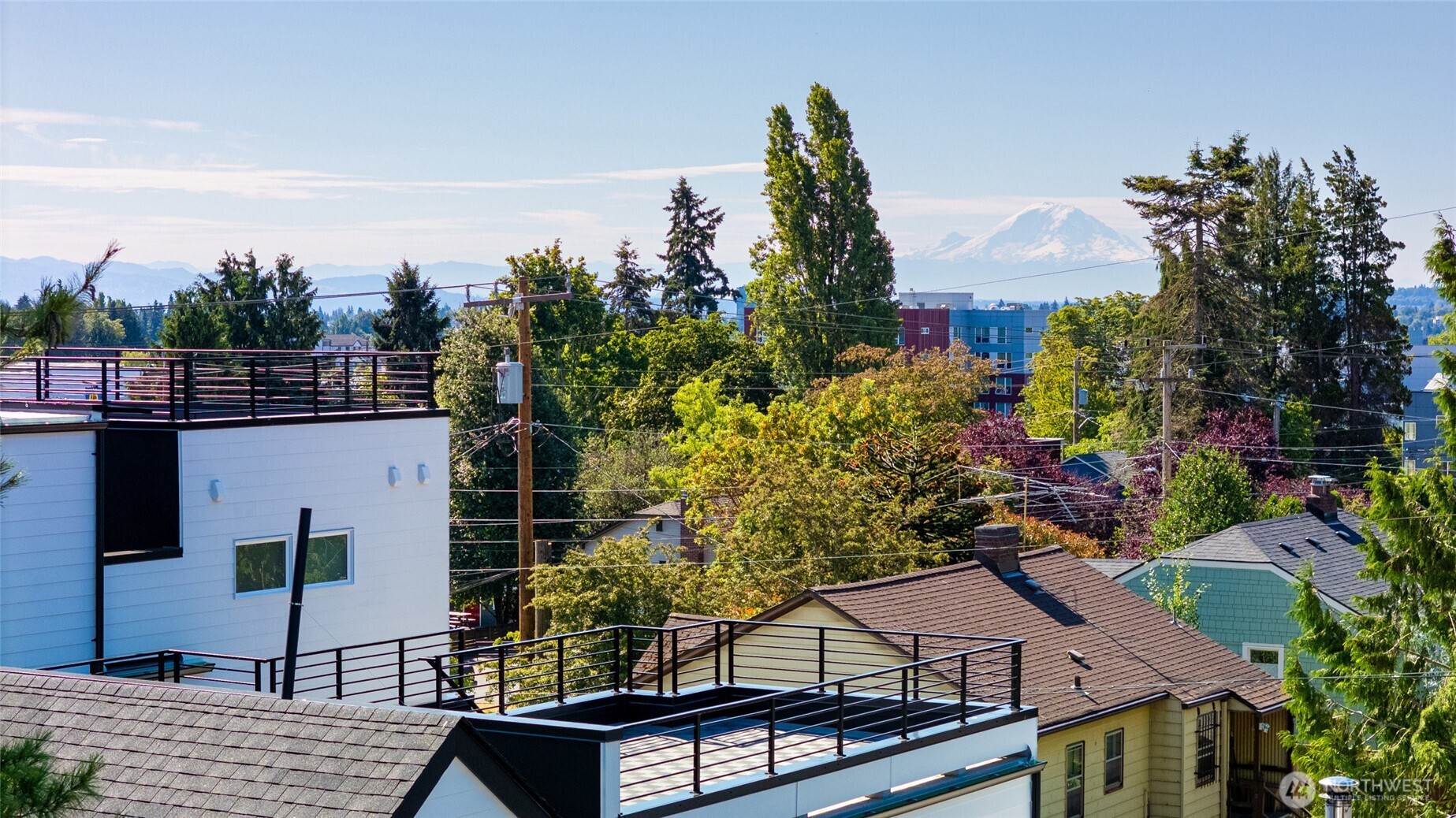9811 Linden Avenue North Seattle, WA 98103 - Photo 11 of 14