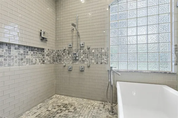 $1,100,000 | 8615 Haven Woods Way, Tomball, TX 77375