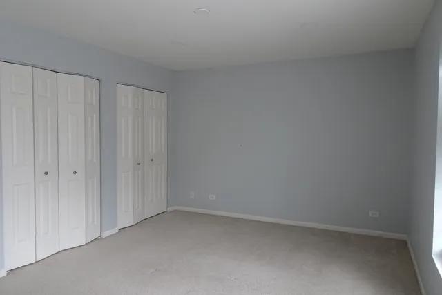 $2,900 | 2203 South Crambourne Way, Arlington Heights, IL 60005