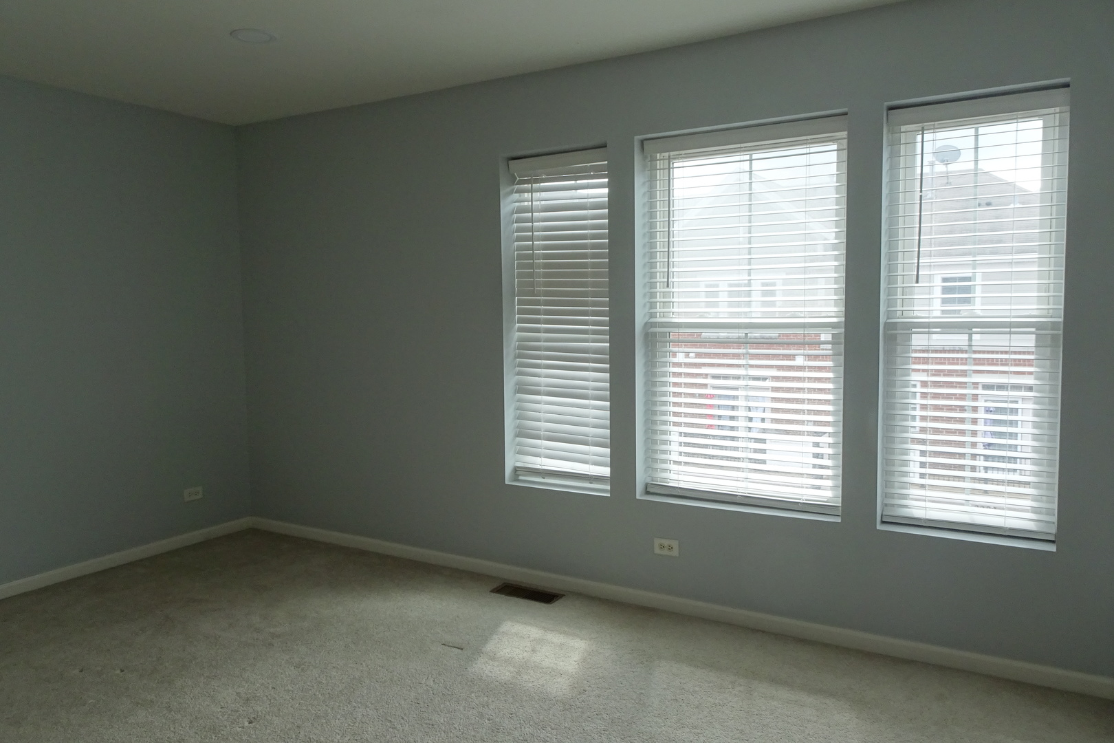 2203 South Crambourne Way Arlington Heights, IL 60005 - Photo 12 of 18