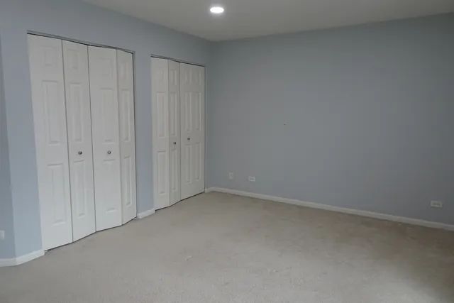 $2,900 | 2203 South Crambourne Way, Arlington Heights, IL 60005