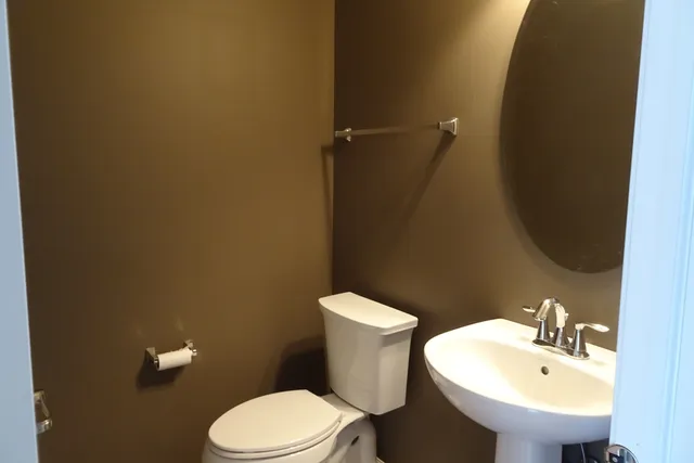 $2,900 | 2203 South Crambourne Way, Arlington Heights, IL 60005