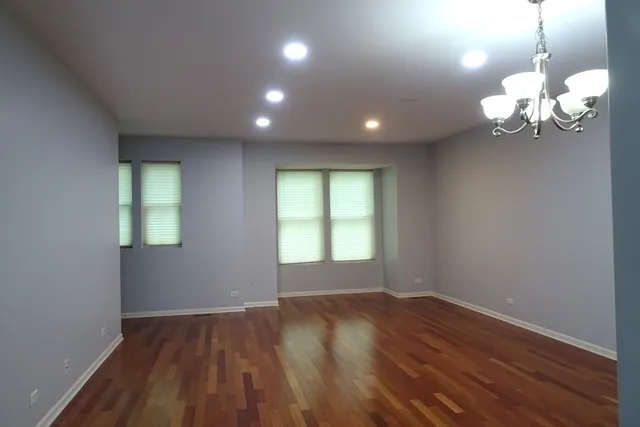 $2,900 | 2203 South Crambourne Way, Arlington Heights, IL 60005