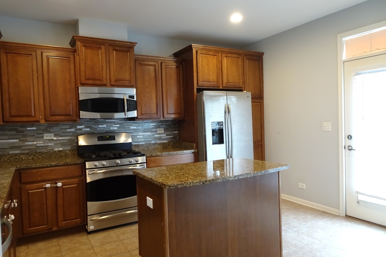 2203 South Crambourne Way Arlington Heights, IL 60005 - Photo 5 of 18