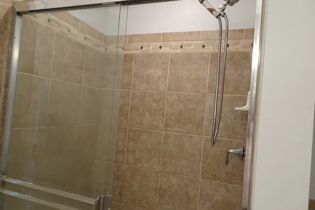 $2,900 | 2203 South Crambourne Way, Arlington Heights, IL 60005