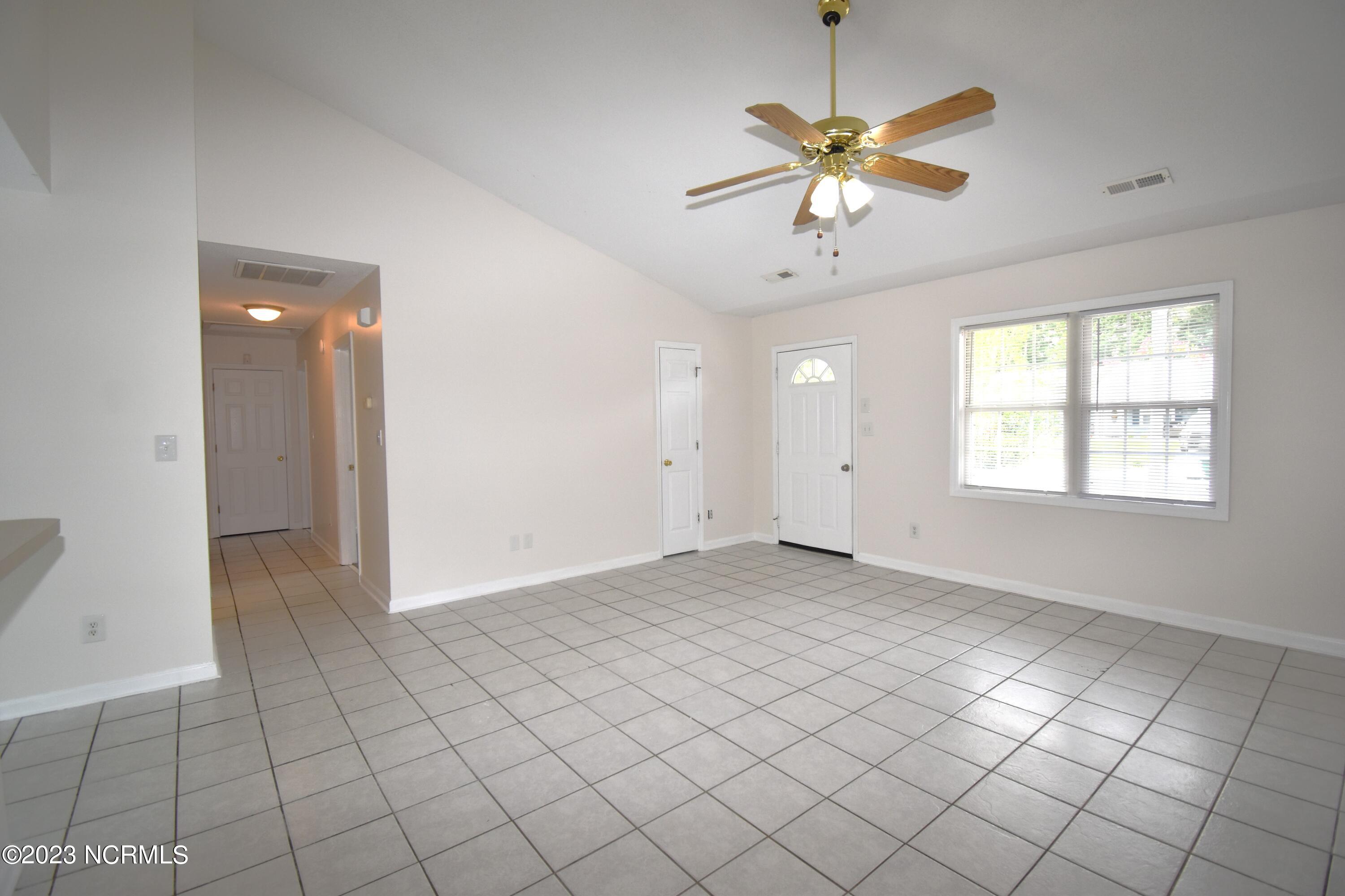 279 Parnell Road Hubert, NC 28539 - Photo 7 of 25 DSC_0414