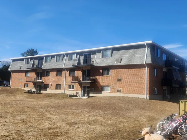 $189,900 | 176 Maple Avenue, Unit 626, Rutland, MA 01543