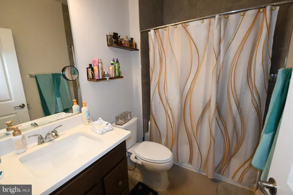 $1,300 | 5937 Northwest Drive, Unit (MASTER BEDROOM), Hyattsville, MD 20782