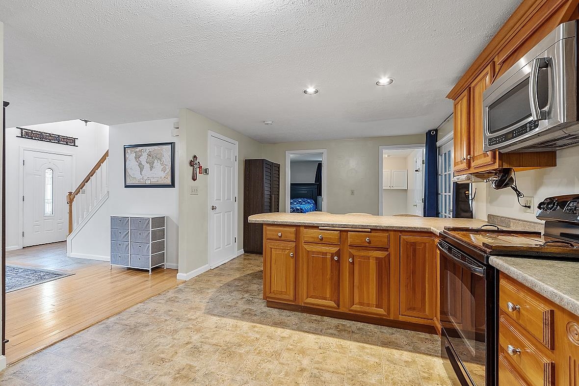 52 Jock Page Road Fitzwilliam, NH 03447 - Photo 5 of 40