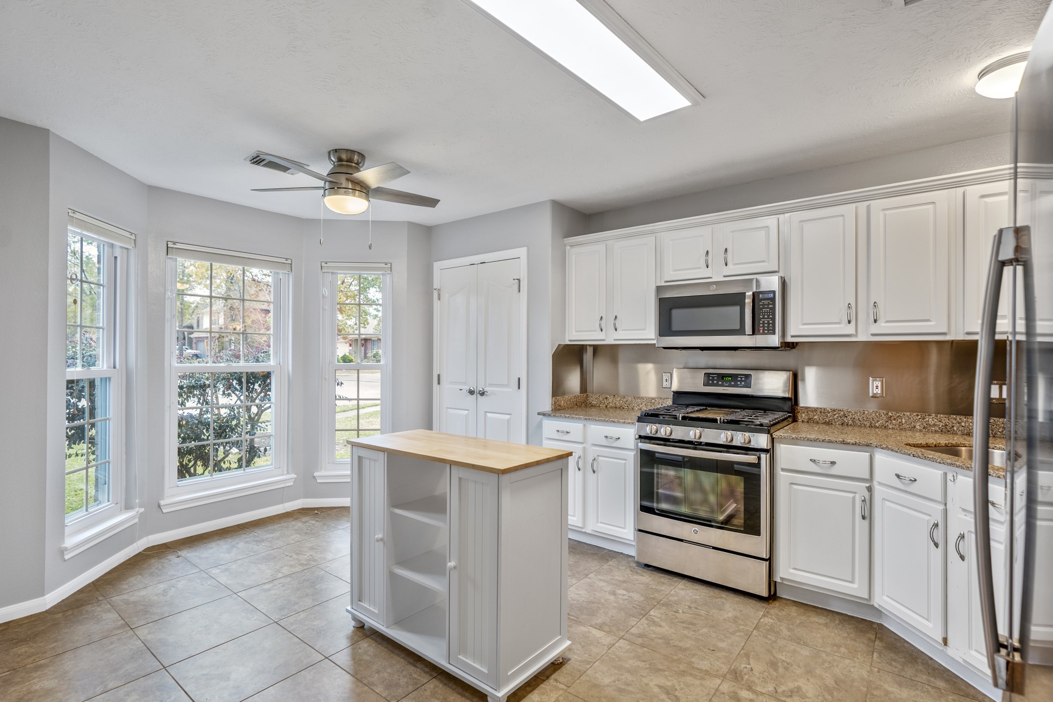 2923 Goldspring Lane Spring, TX 77373 - Photo 6 of 43