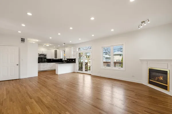 $769,900 | 5138 Morse Avenue, Skokie, IL 60077
