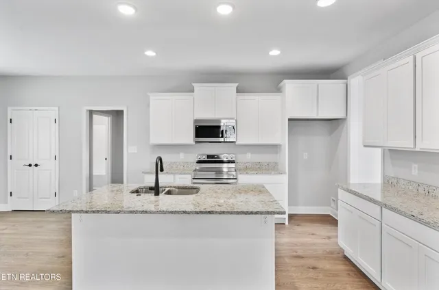 $499,000 | 8144 Chapel Hill Lane, Knoxville, TN 37938