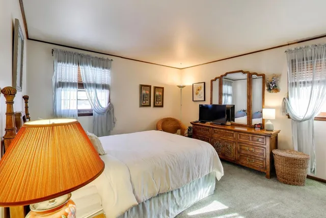 $234,900 | 16827 Parkside Avenue, South Holland, IL 60473