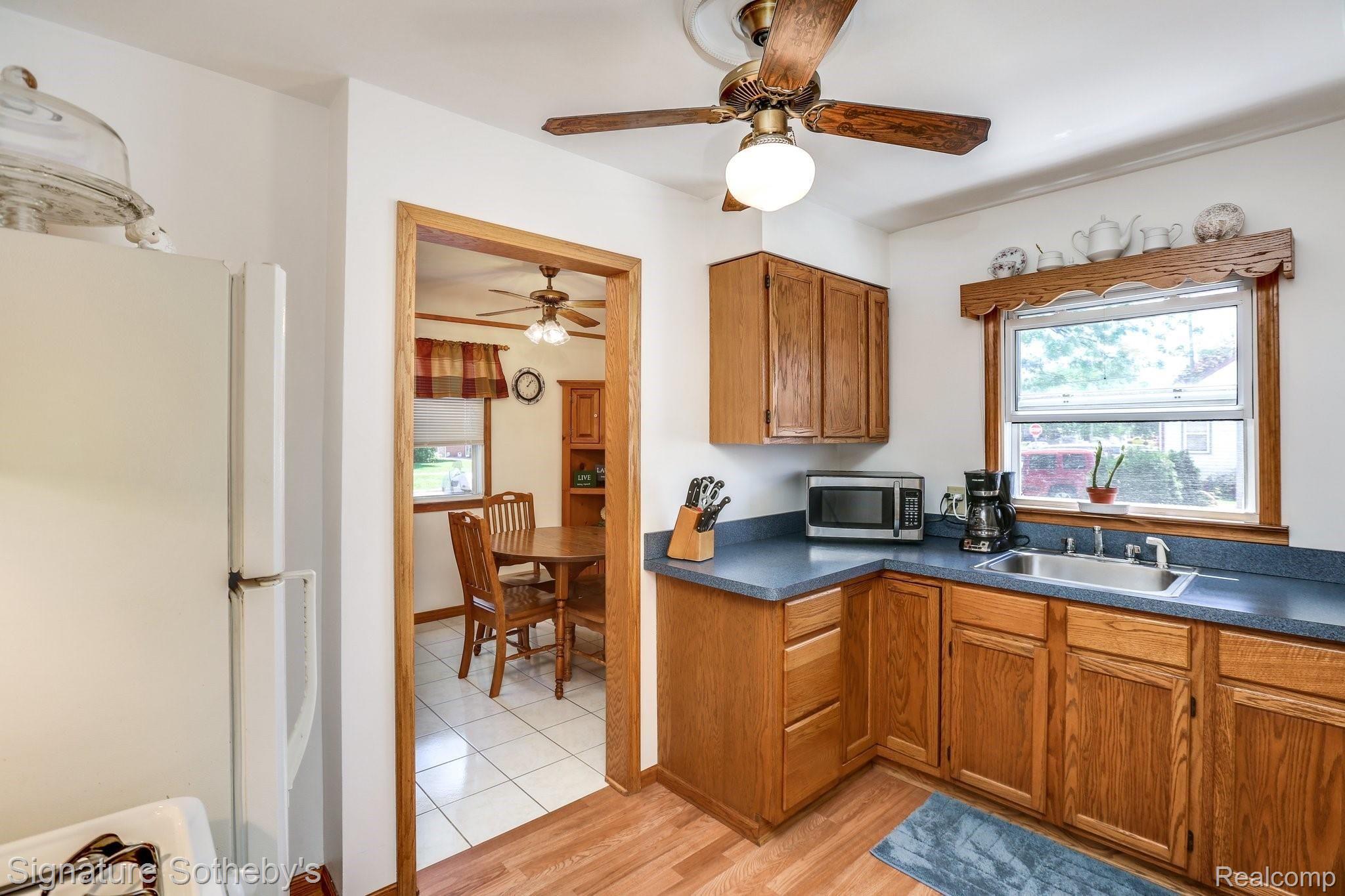 17614 Quarry Road Riverview, MI 48193 - Photo 8 of 24 17614+Quarry+Rd+Riverview-9-web.jpg
