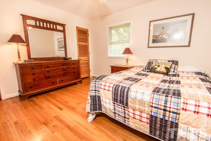 209 Southeast Maynard Road Cary, NC 27511 - Photo 13 of 24 Gallery Image 13