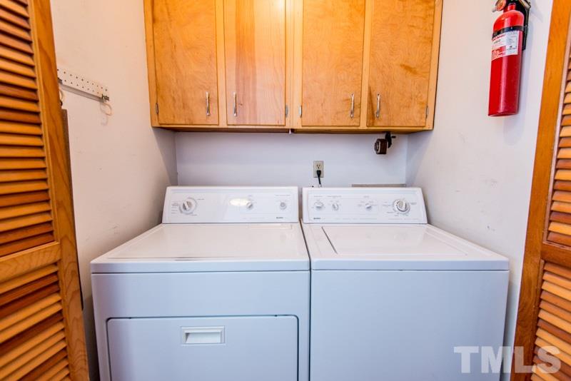 209 Southeast Maynard Road Cary, NC 27511 - Photo 17 of 24 Gallery Image 17