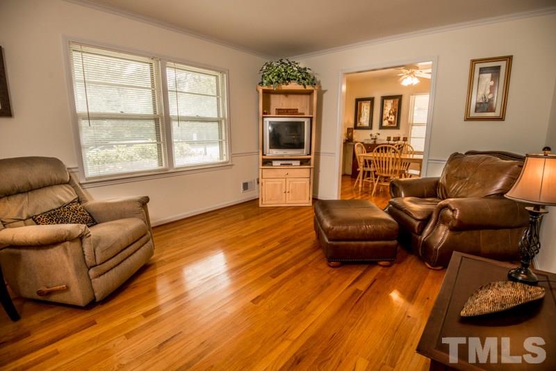 209 Southeast Maynard Road Cary, NC 27511 - Photo 4 of 24 Gallery Image 4