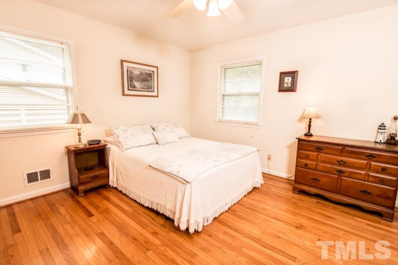209 Southeast Maynard Road Cary, NC 27511 - Photo 10 of 24 Gallery Image 10