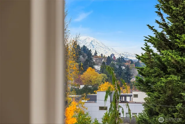 $749,950 | 852 Northwest 65th Street, Seattle, WA 98117