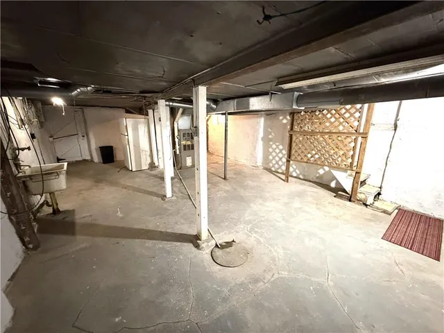 $129,900 | 154 Jefferson Avenue, Vandergrift, PA 15690