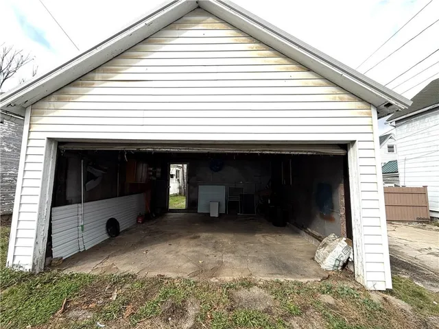 $129,900 | 154 Jefferson Avenue, Vandergrift, PA 15690