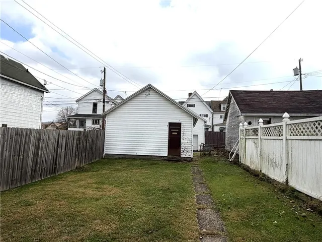 $129,900 | 154 Jefferson Avenue, Vandergrift, PA 15690