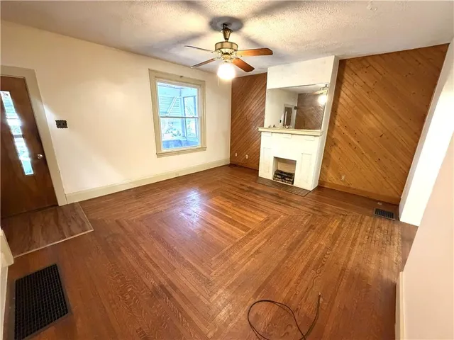 $129,900 | 154 Jefferson Avenue, Vandergrift, PA 15690