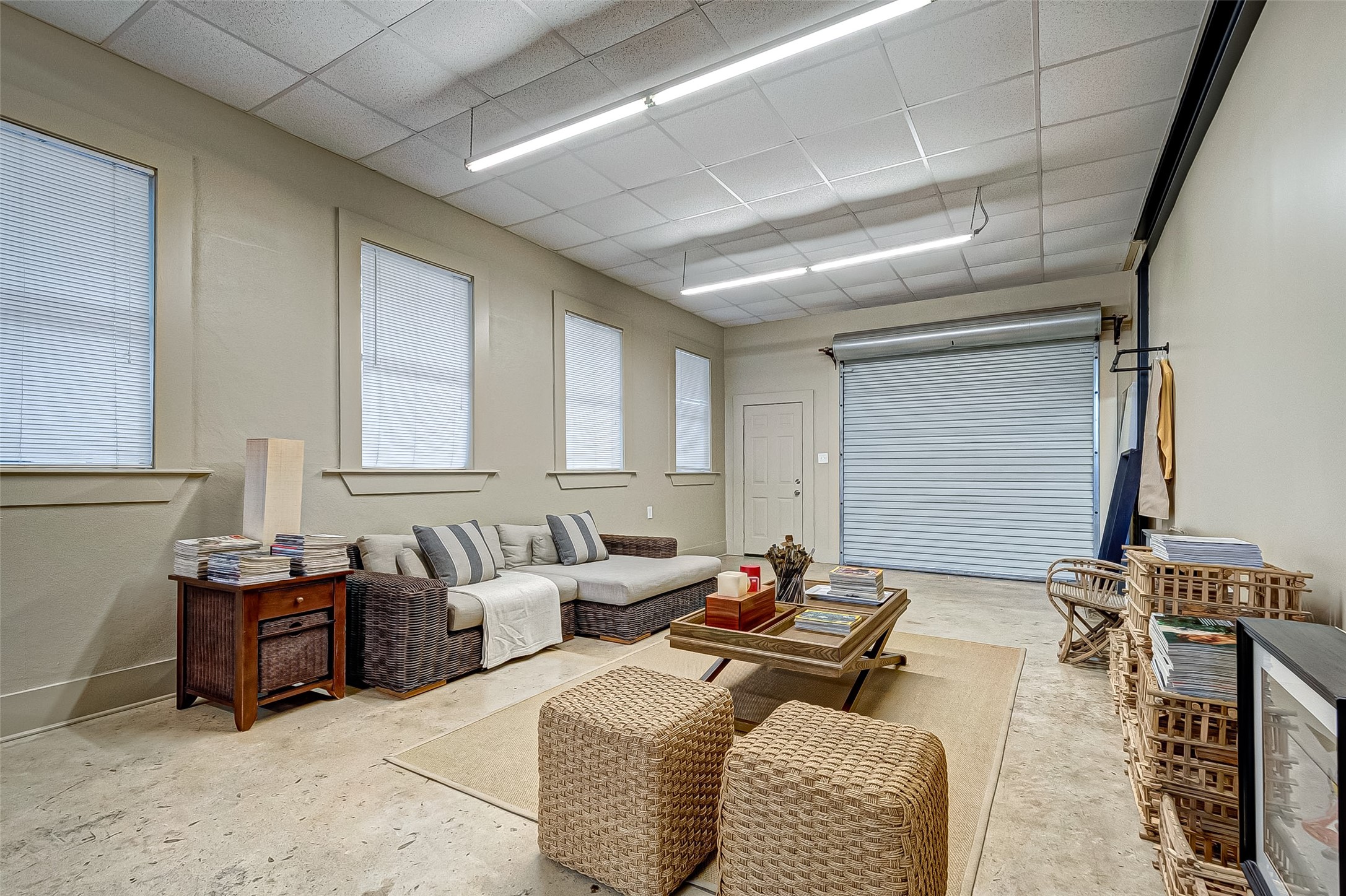 1612 West Alabama Street, Unit ABCD Houston, TX 77006 - Photo 8 of 50 a bedroom with furniture and a lamp