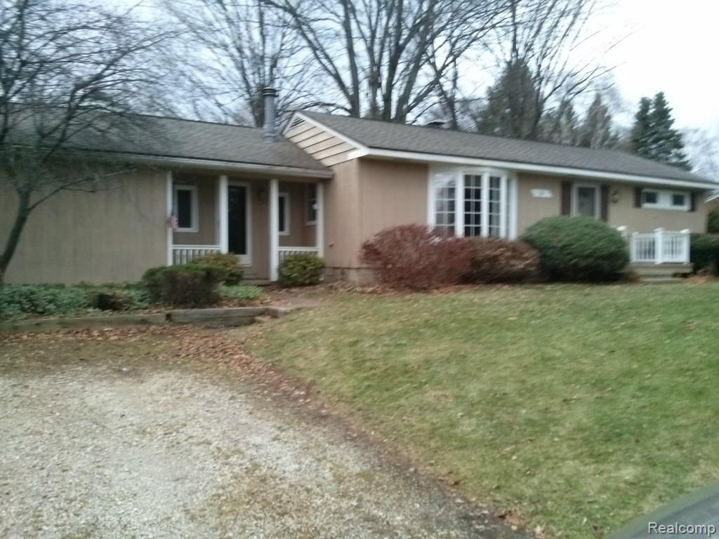 39 Texas Rochester Hills Rochester, MI 48309 - Photo 3 of 27