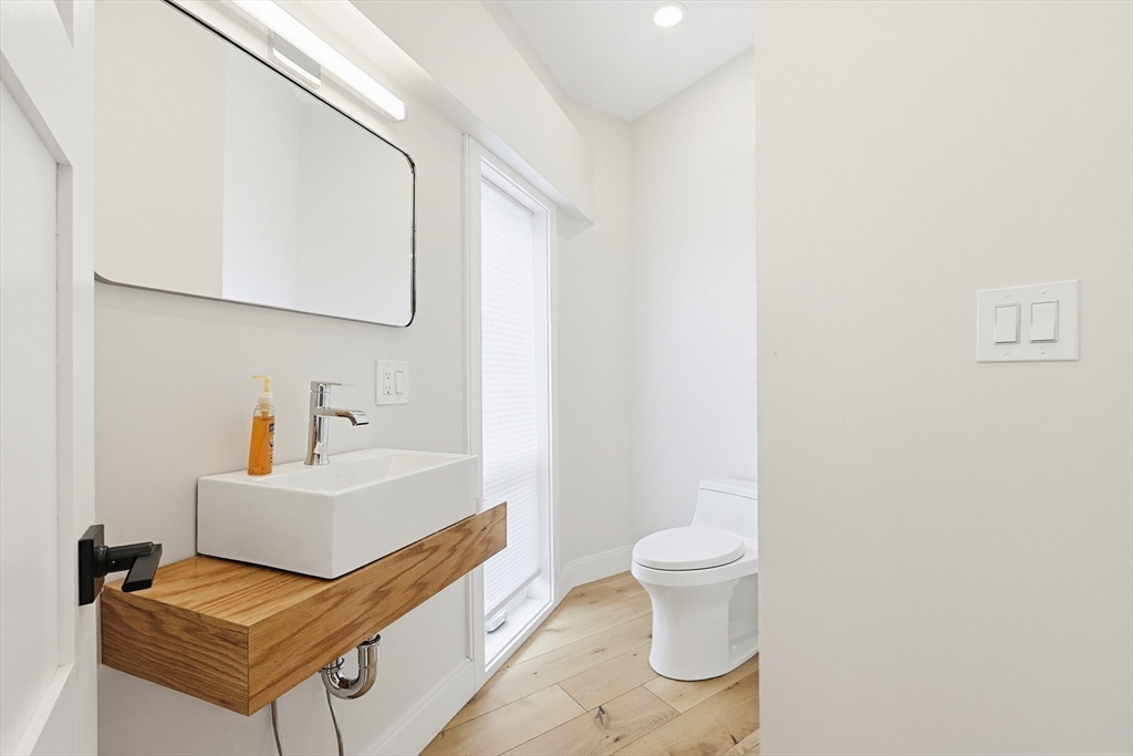 43 Stillman Street, Unit 1 Boston, MA 02113 - Photo 15 of 41