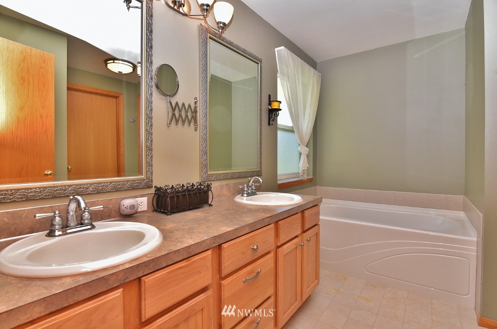 1291 Lidstrom Road East Port Orchard, WA 98366 - Photo 18 of 25 Gallery Image 18