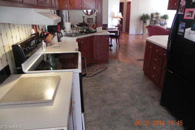 300 C C Hayes Road Purlear, NC 28665 - Photo 12 of 44