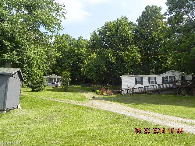 300 C C Hayes Road Purlear, NC 28665 - Photo 3 of 44